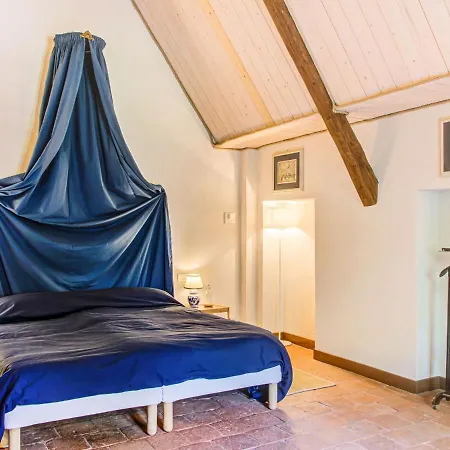 Timeless Apartment In Racconigi With Garden And Sauna